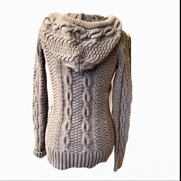 MODA International Cable Knit Hooded Sweater - S - Picture 6 of 11